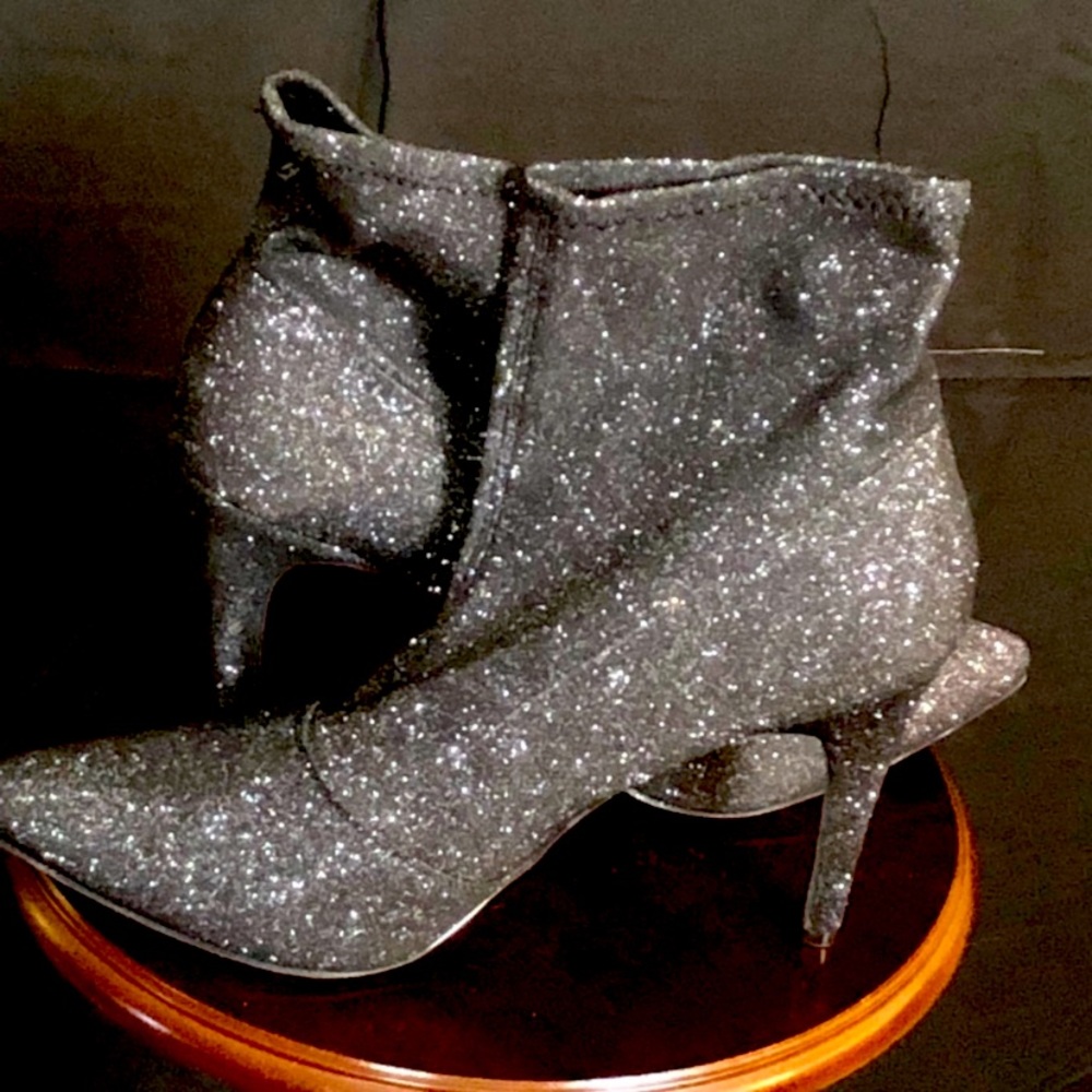 Live and let live dress boots
